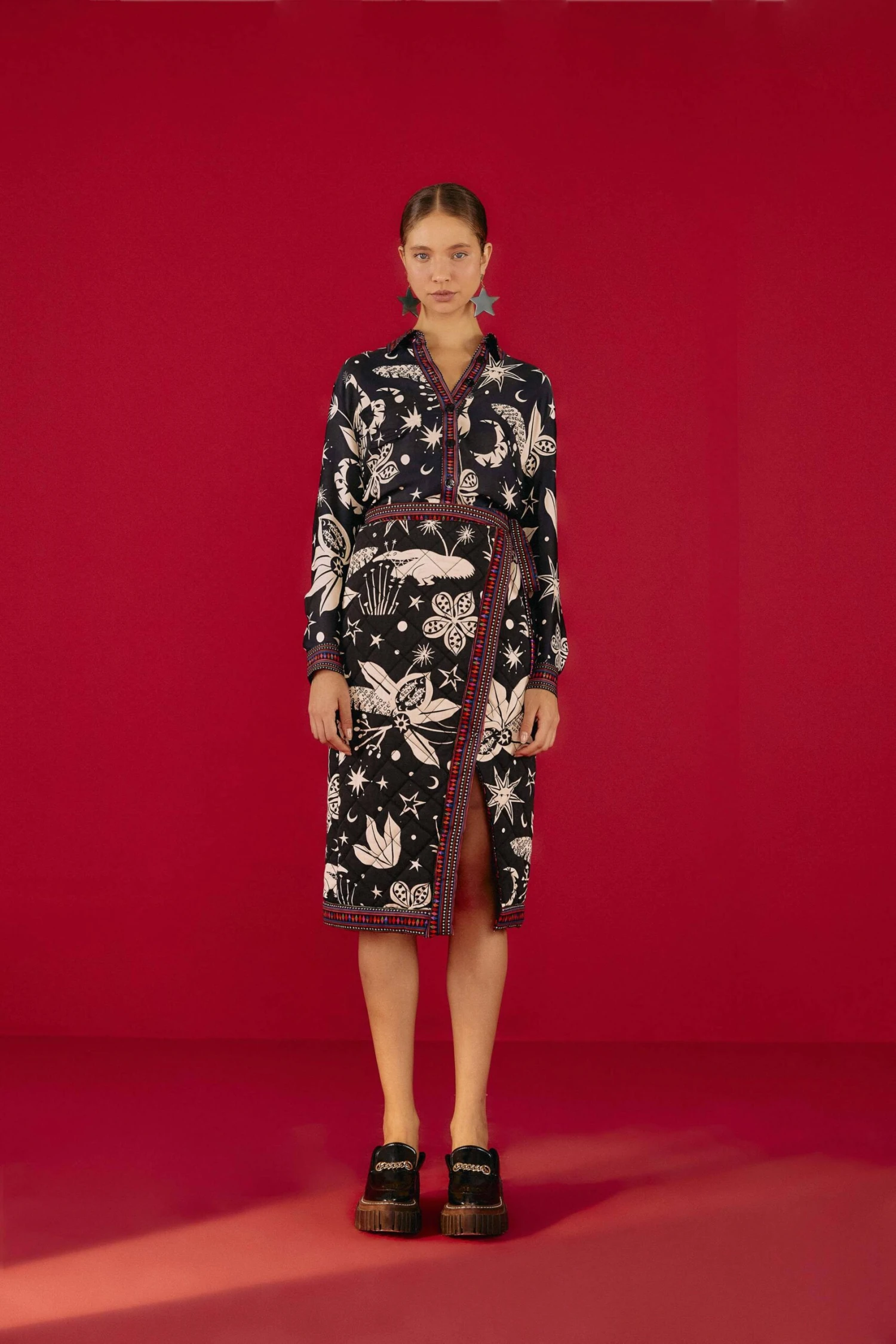 Farm Rio Black & White Cerrado Sky Shirt 4 Farm Rio Black & White Cerrado Sky Shirt - Image 2