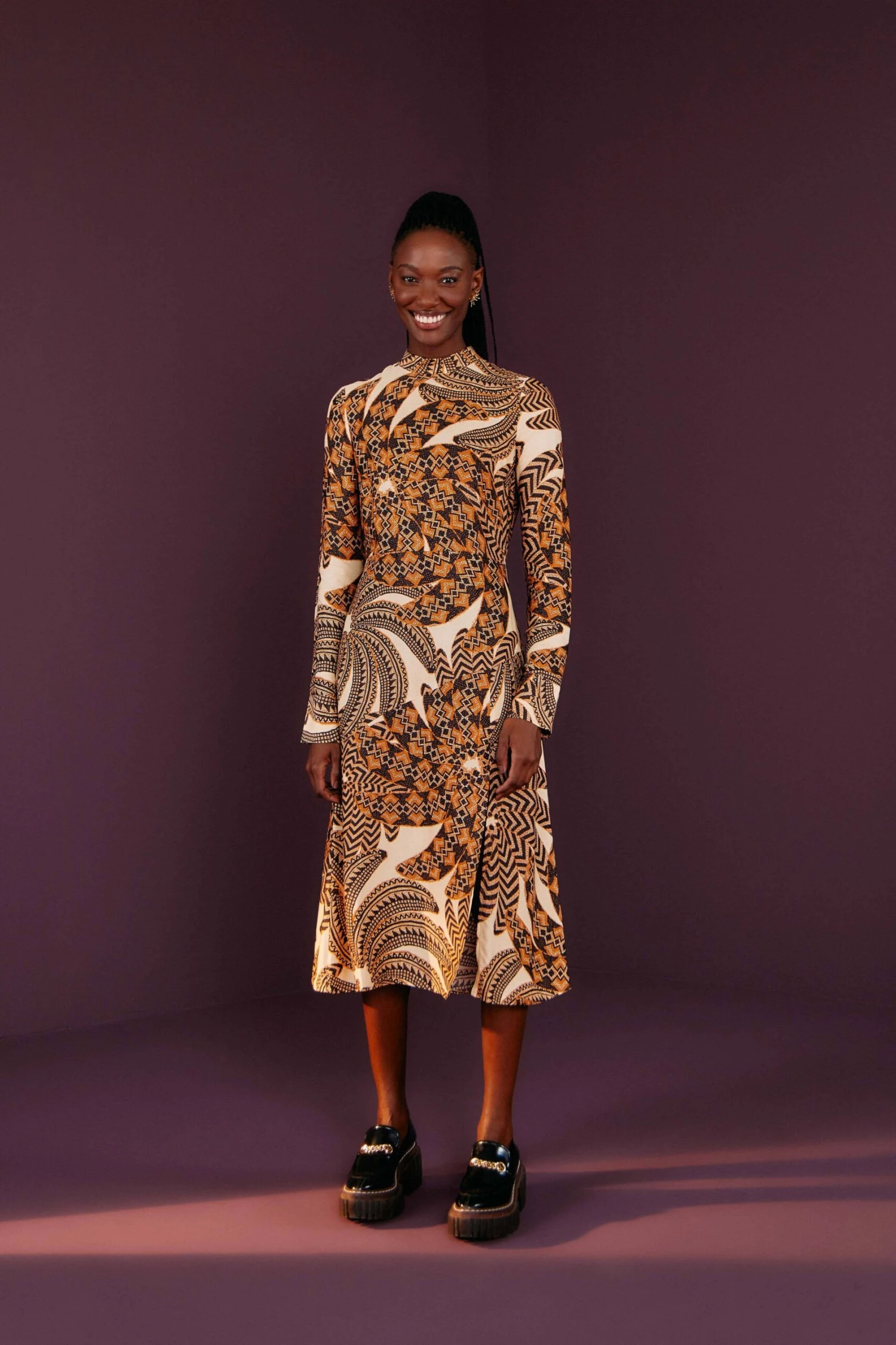 Farm Rio Sand Yawanawa Vanahu Lenzing™ Ecovero™ Viscose Midi Dress 5 Farm Rio Sand Yawanawa Vanahu Lenzing™ Ecovero™ Viscose Midi Dress - Image 3