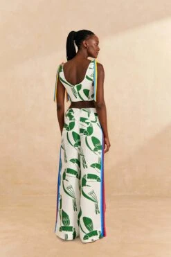 Farm Rio Off-White Rainbow Toucans Crop Top 10 Farm Rio Off-White Rainbow Toucans Crop Top -Perfect Top Shop 306280 04