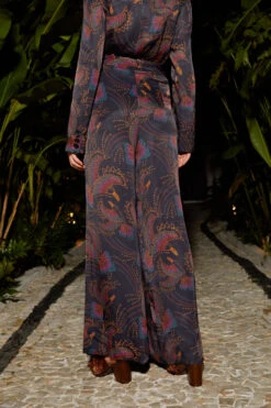 Farm Rio Sequin Toucans Lenzing™ Ecovero™ Viscose Pants 11 Farm Rio Sequin Toucans Lenzing™ Ecovero™ Viscose Pants -Perfect Top Shop 308186 05