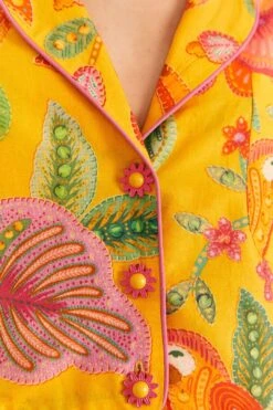 Farm Rio Yellow Macaw Bloom Shirt -Perfect Top Shop 309403 05 6017ab6e c05a 405c a4f5 62f1dfc10254