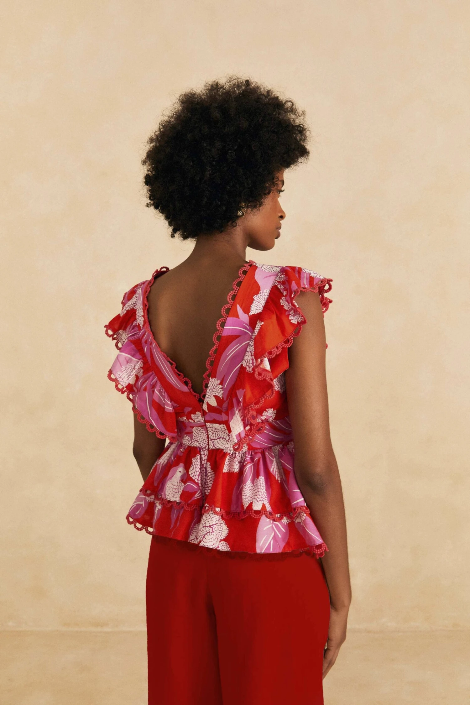 Farm Rio Red Dewdrop Floral Sleeveless Blouse 5 Farm Rio Red Dewdrop Floral Sleeveless Blouse - Image 3
