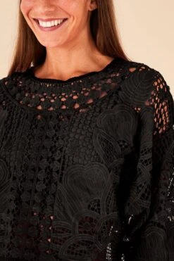 Farm Rio Black Alucina Luz Guipire Crop Top -Perfect Top Shop 314508 03