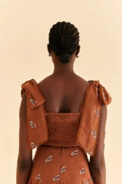 Farm Rio Caramel Embroidered Horses Crop Top -Perfect Top Shop 315964 04